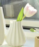 Vase Soft Lines – Bloom